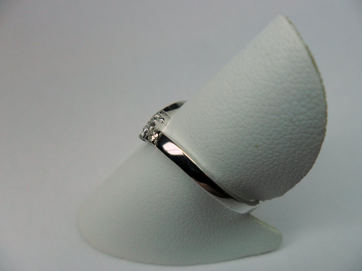 V-alliance Ring White Gold 3st.